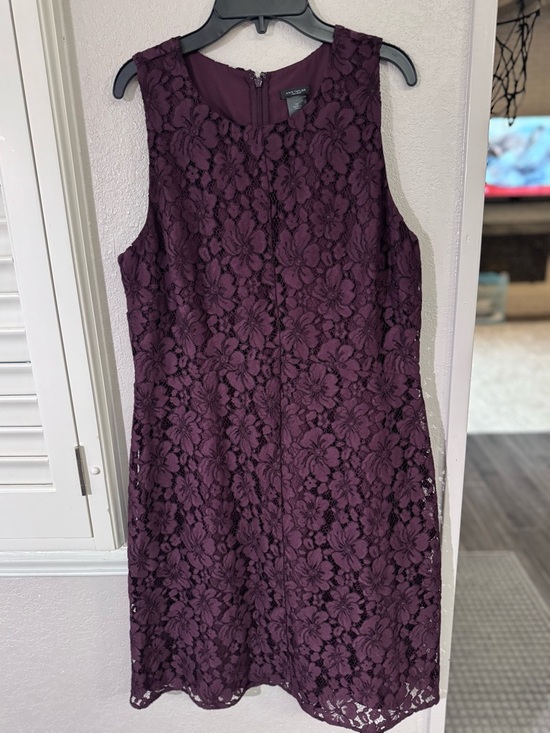 Ann Taylor Dresses & Skirts - Ann Taylor Plum Floral Lace Midi Dress
